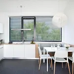 Boulevard By Zdrojowa Apartman *